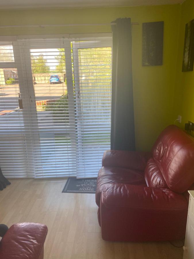 Ferienwohnung Travelling Stop Swindon Exterior foto