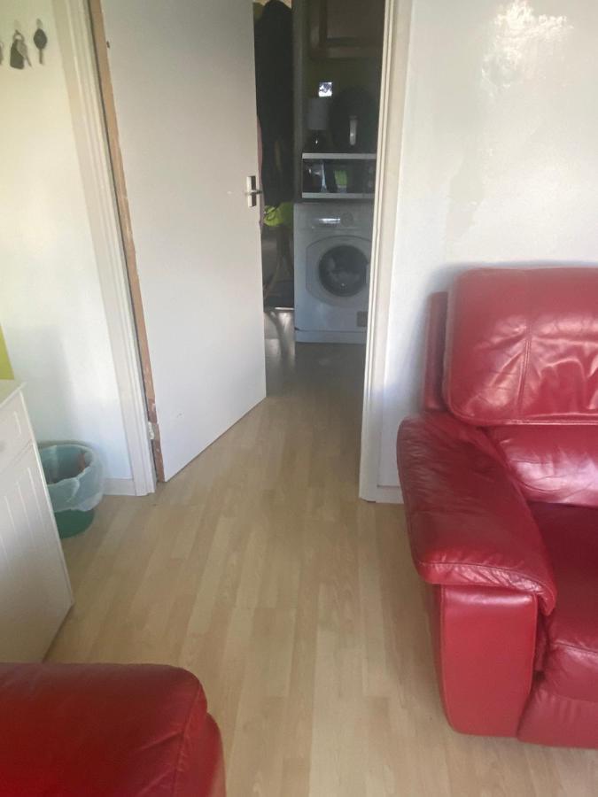 Ferienwohnung Travelling Stop Swindon Exterior foto