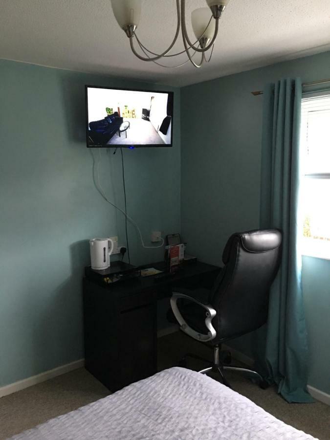 Ferienwohnung Travelling Stop Swindon Exterior foto