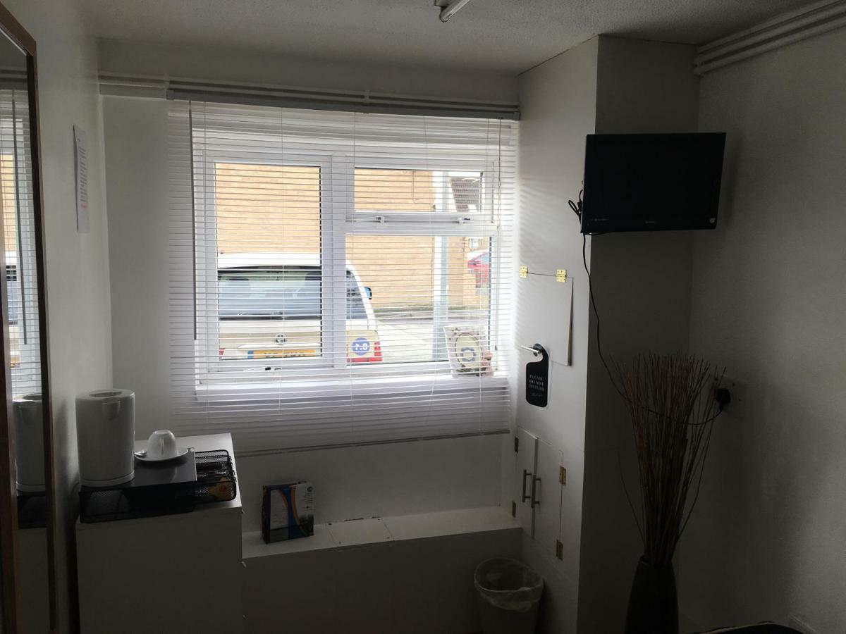 Ferienwohnung Travelling Stop Swindon Exterior foto