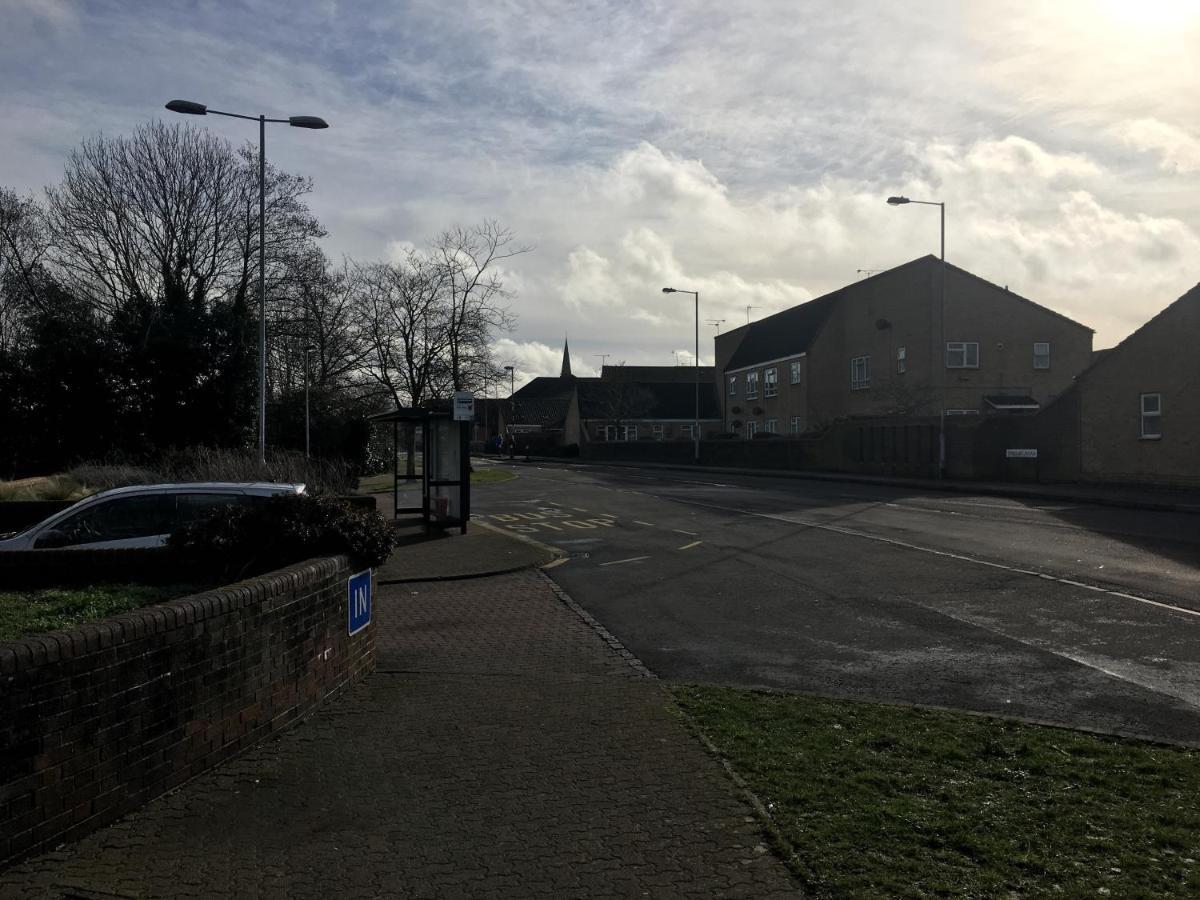 Ferienwohnung Travelling Stop Swindon Exterior foto